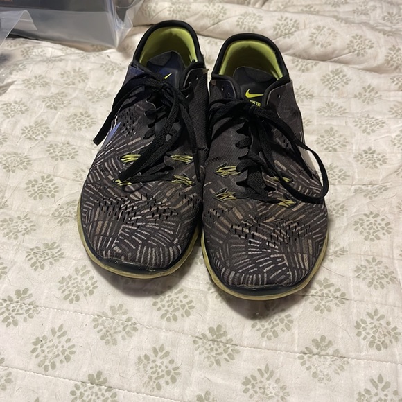 Nike - Picture 2 of 3